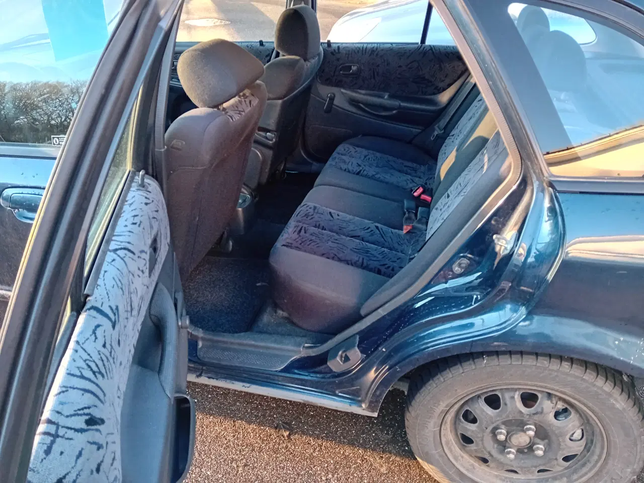 Billede 6 - Synet Mazda 323F benzin