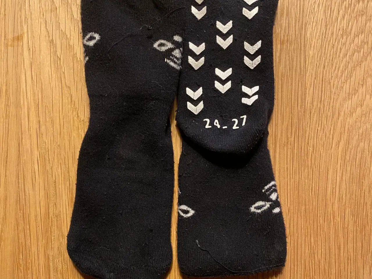 Billede 3 - Hummel sokker 24-27 strømper nogle med antiskrid 