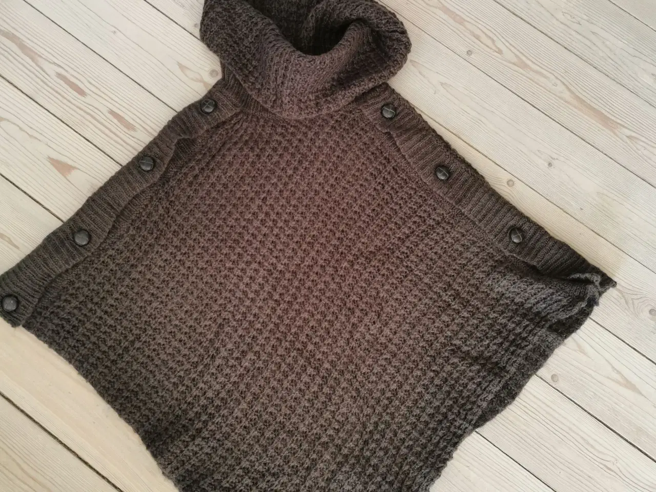 Billede 3 - Strik poncho, halsedisse, sjal