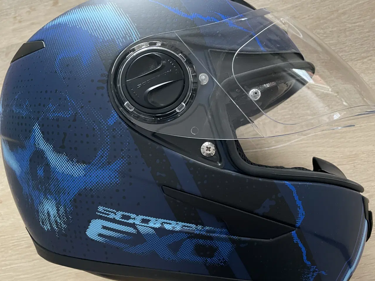 Billede 3 - Styrthjelm Scorpion exo str m som ny bruger 2 gang