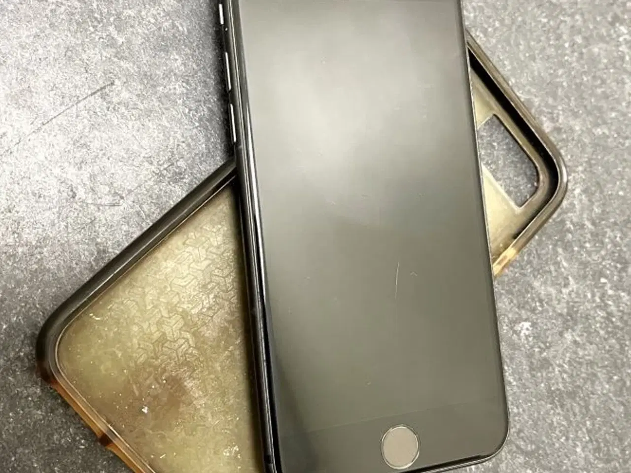 Billede 1 - iPhone 8 i rigtig god stand