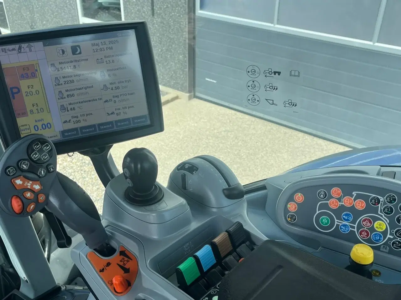 Billede 7 - New Holland T7.270 AC med frontlift og frontlæsser