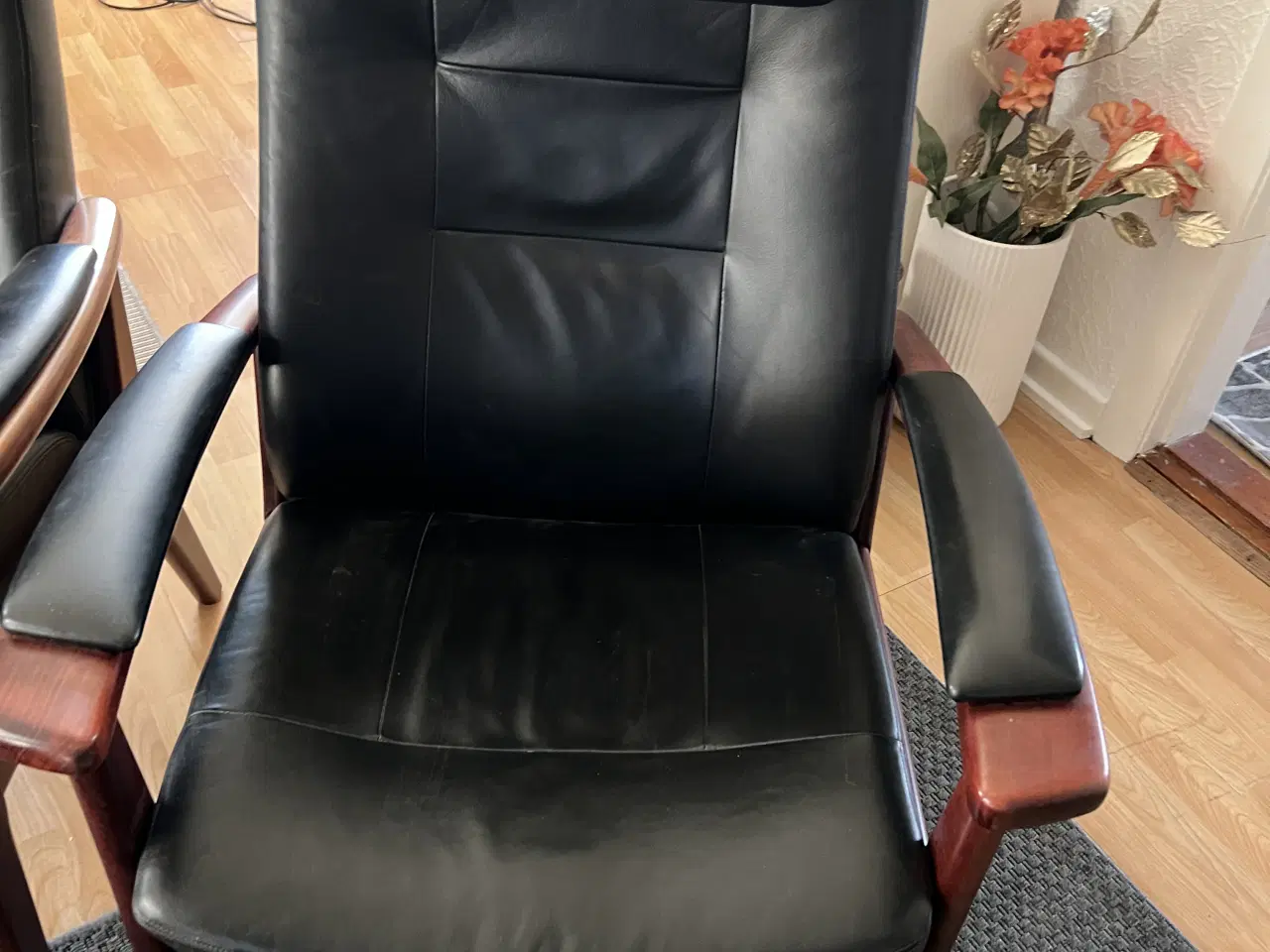 Billede 1 - 2 Farstrup otiums lænestole m/ skamler