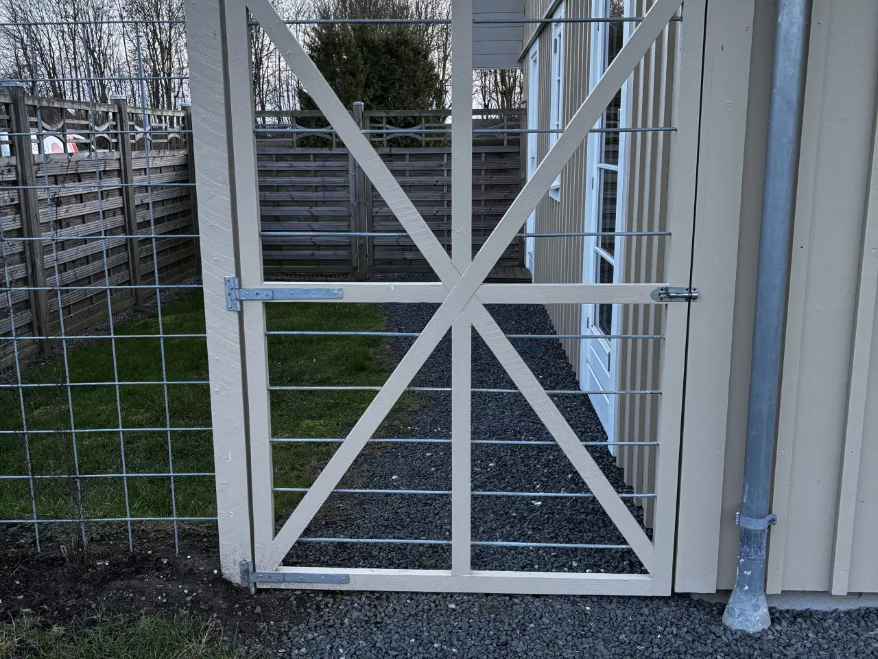 Billede 1 - Havelåge 