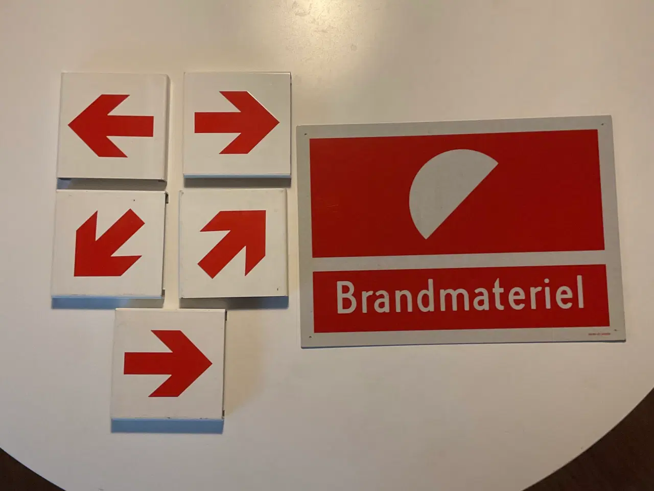 Billede 1 - Skilte lot i aluminium