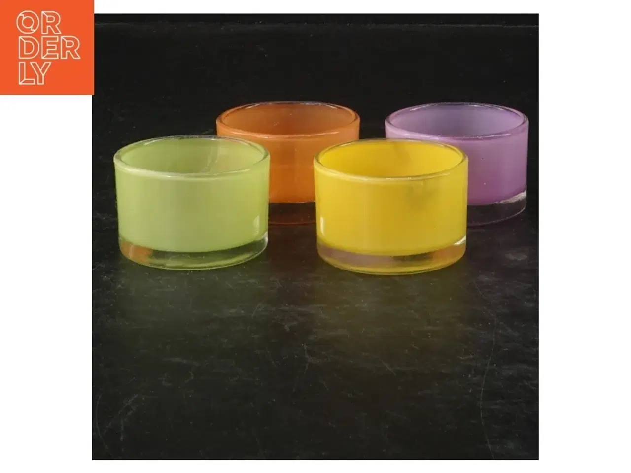 Billede 5 - Farvede glas skåle (str. 5 cm. 4 styk)