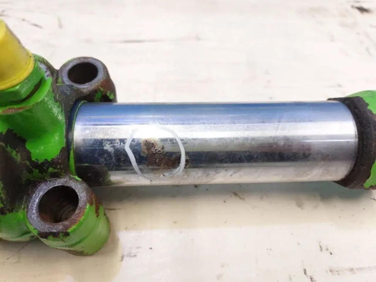 Billede 15 - Merlo P38.10 Styrecylinder 044445