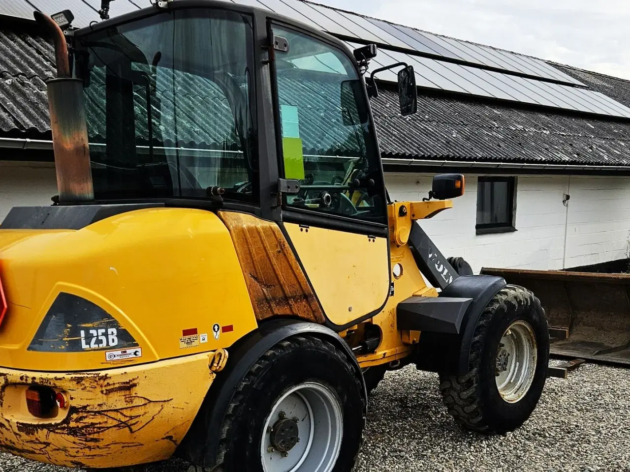 Billede 7 - Volvo L25B / årg. 2006 / 4500 timer / 2 redskaber