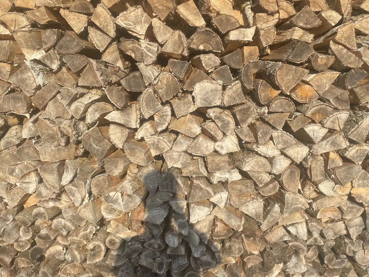 Billede 1 - Fyringsklar brænde 