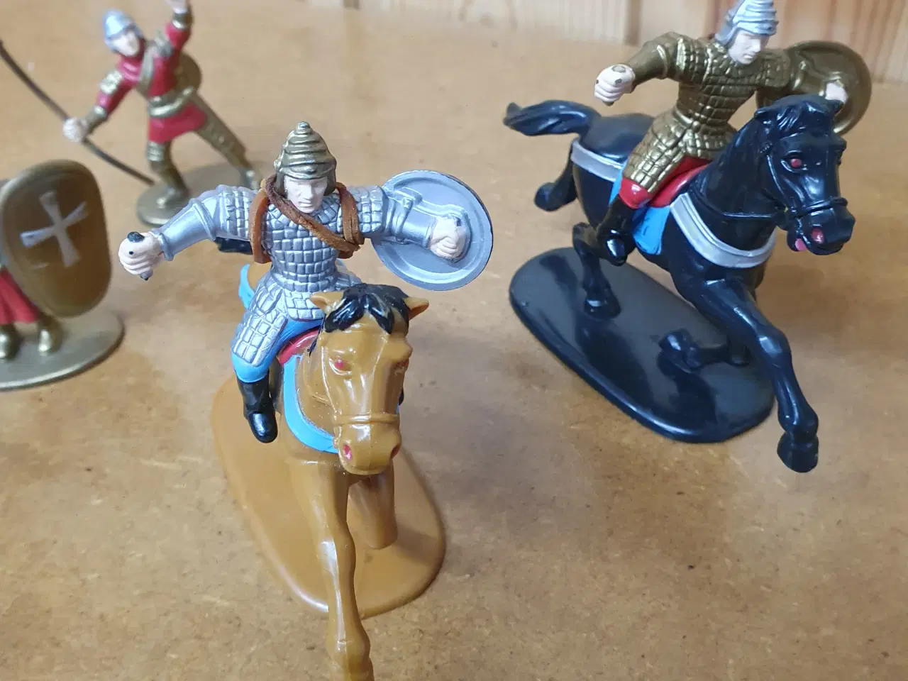 Billede 5 - Heste med rytter og soldater