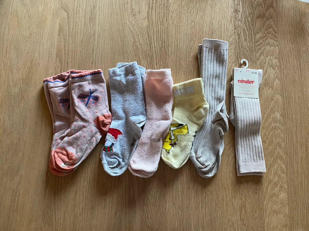 Billede 5 - Hummel sokker 24-27 strømper nogle med antiskrid 