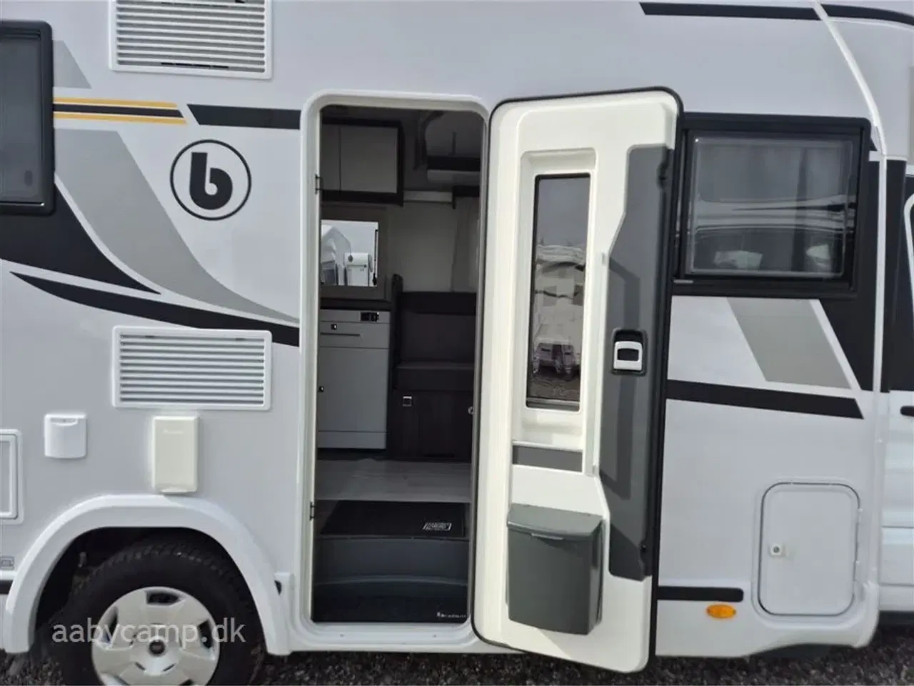 Billede 5 - 2025 - Benimar Tessoro 488   2025 Model på den Nye Ford Transit.