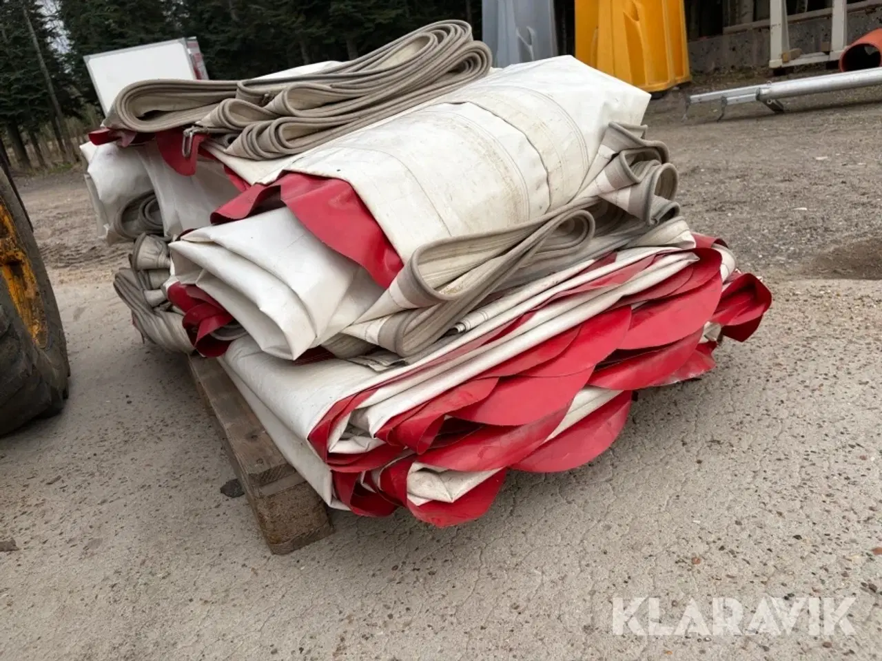 Billede 4 - Telttagdug - assorteret til 9m telt- rød/hvid