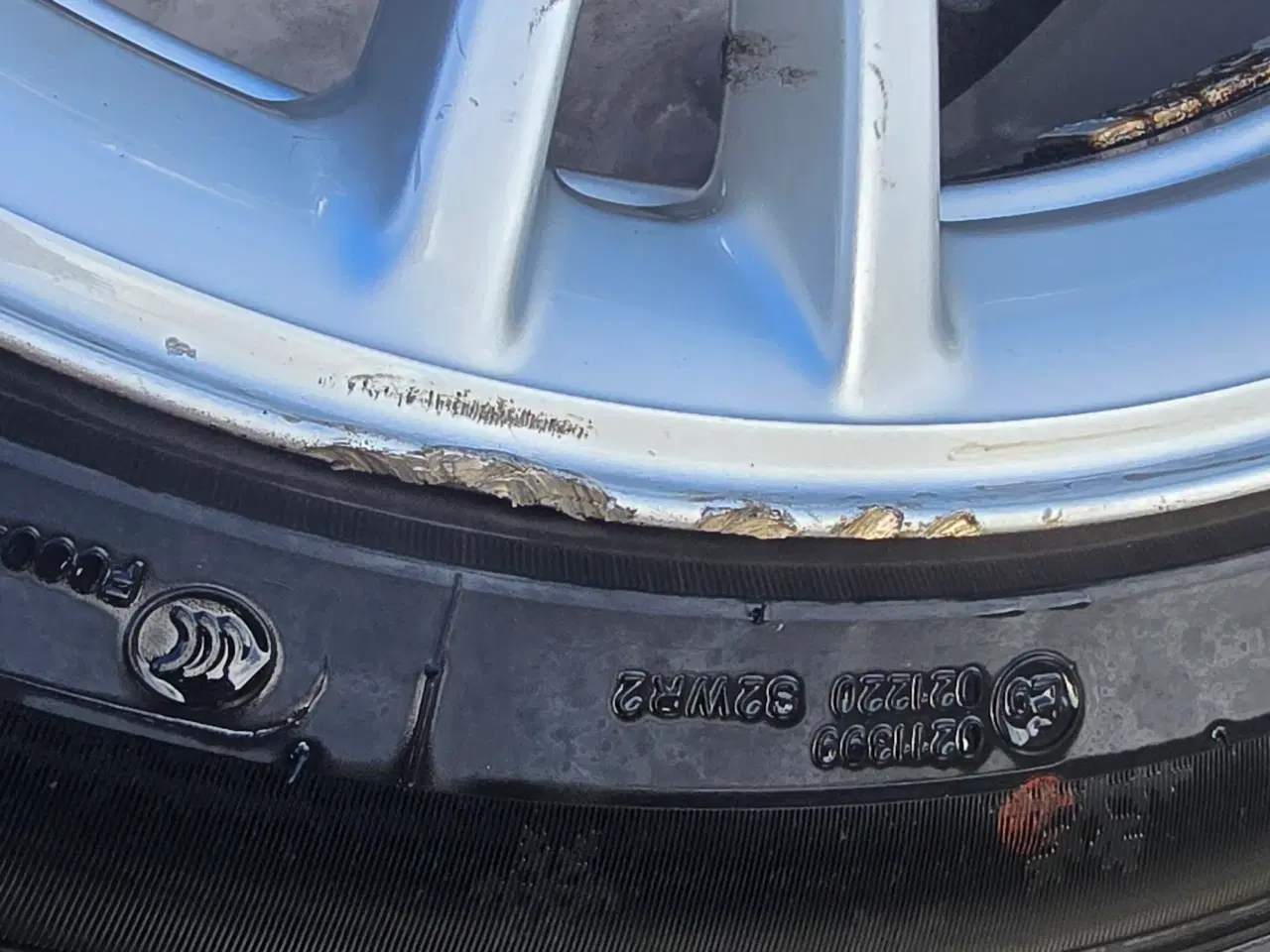 Billede 6 - Orginale Tesla model y alufælge 