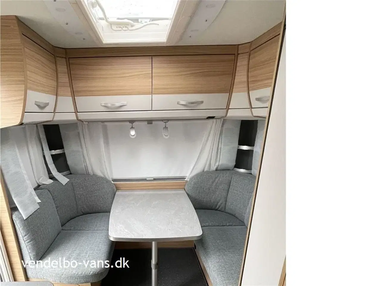 Billede 10 - 2022 - Dethleffs Camper 470 FR D-Line   Nem og handy størrelse - Tysk kvalitet