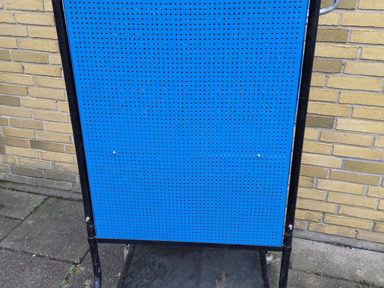 Billede 2 - Værktøjsskab på hjul