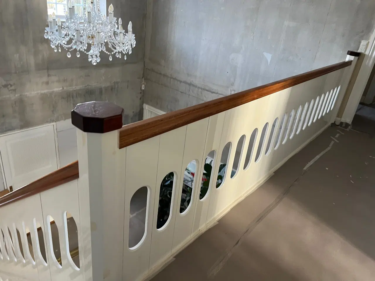 Billede 14 - Håndlavet snedker trappe i malet fyrtræ