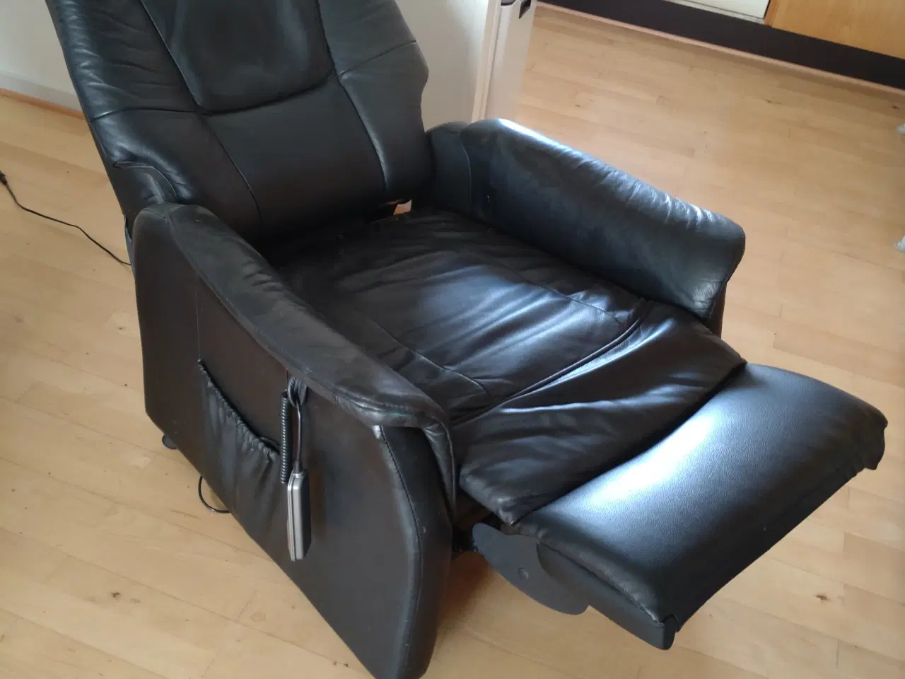 Billede 3 - Læderstol med rejse- og liggefunktion