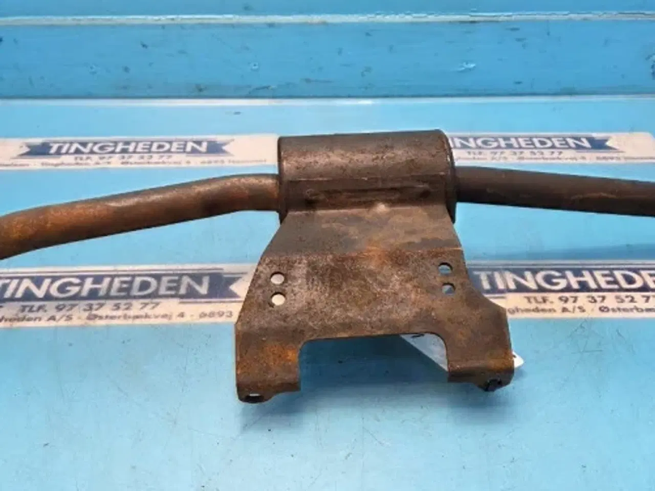 Billede 5 - New Holland TM165 Udluftningsrør 87802011