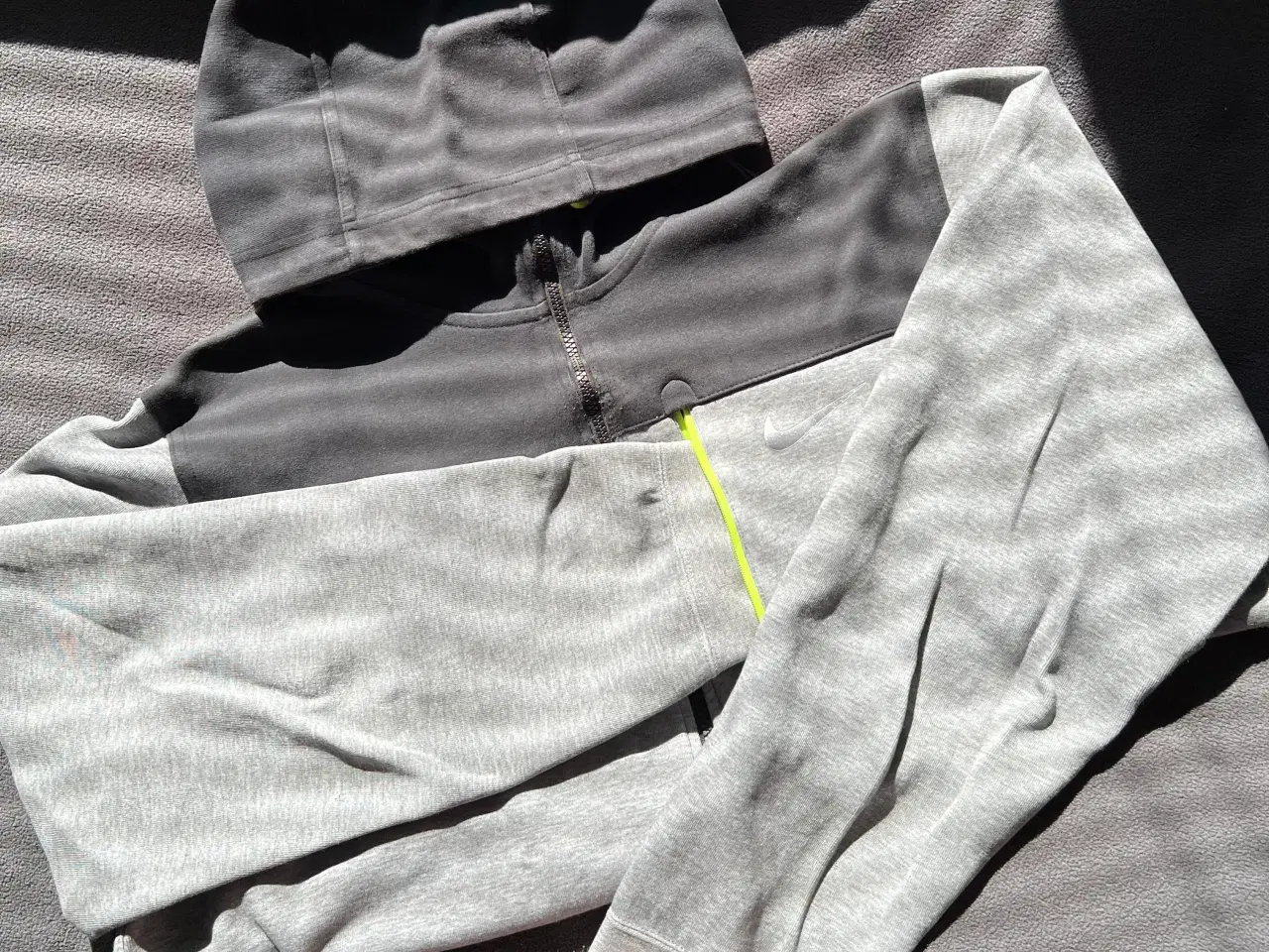 Billede 2 - Nike hættetrøje