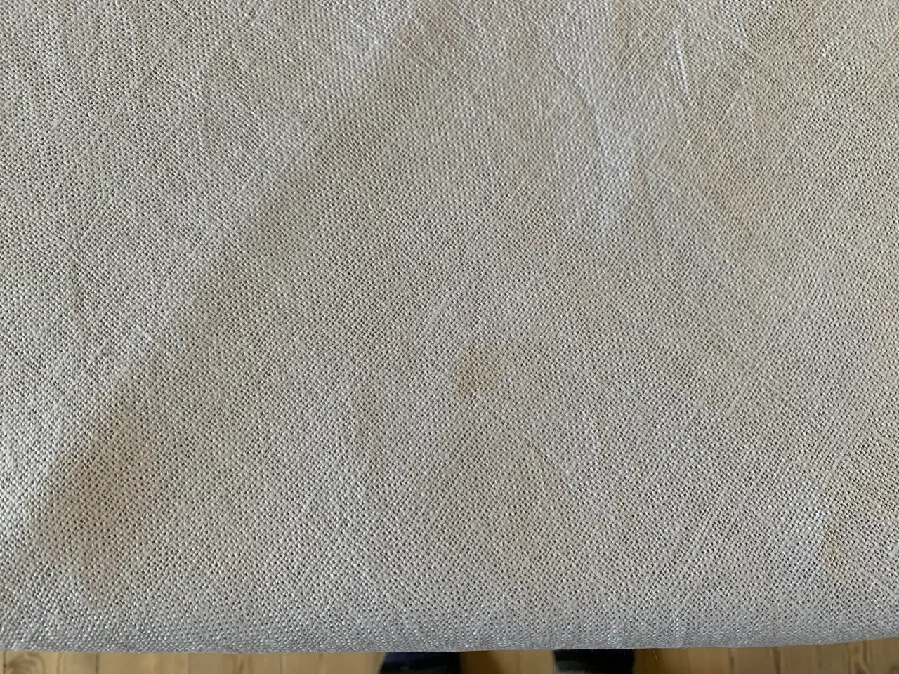 Billede 2 - Smukt broderet dug i hør