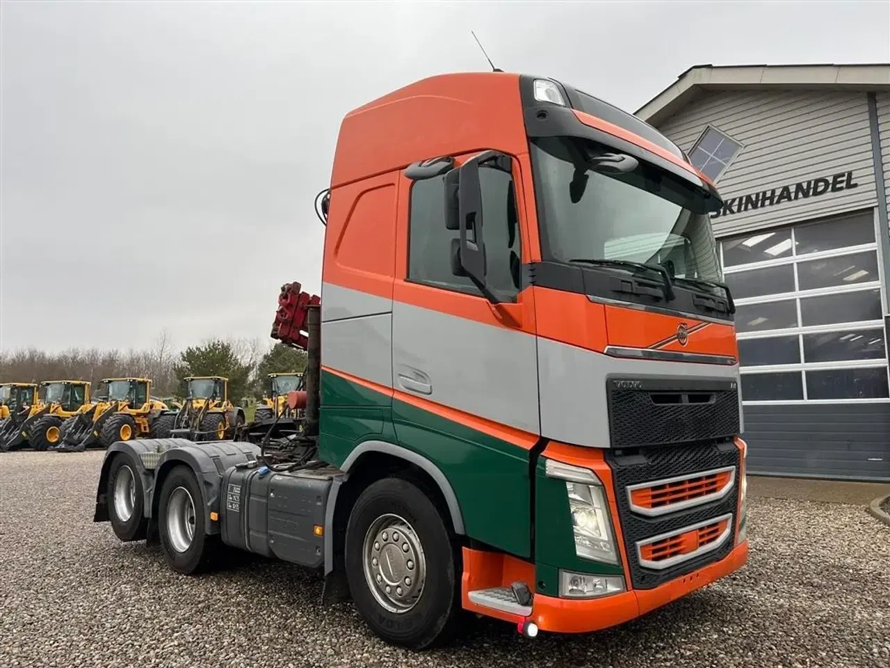 Billede 14 - Volvo FH 500 6x4 med tandemløft og aftagelig HMF 1150 kran+ 2 strengs hydraulik