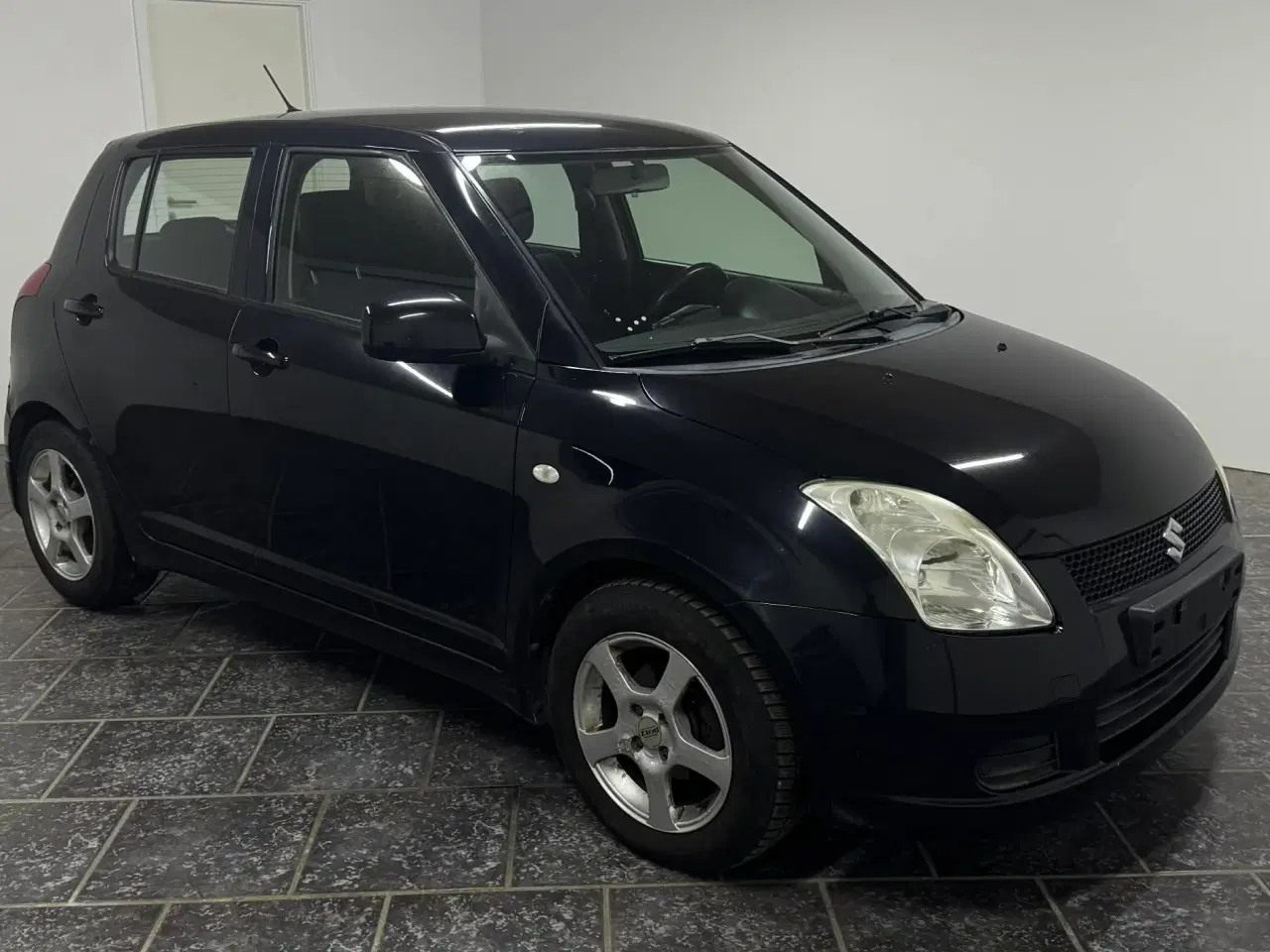 Billede 2 - Velholdt Suzuki Swift