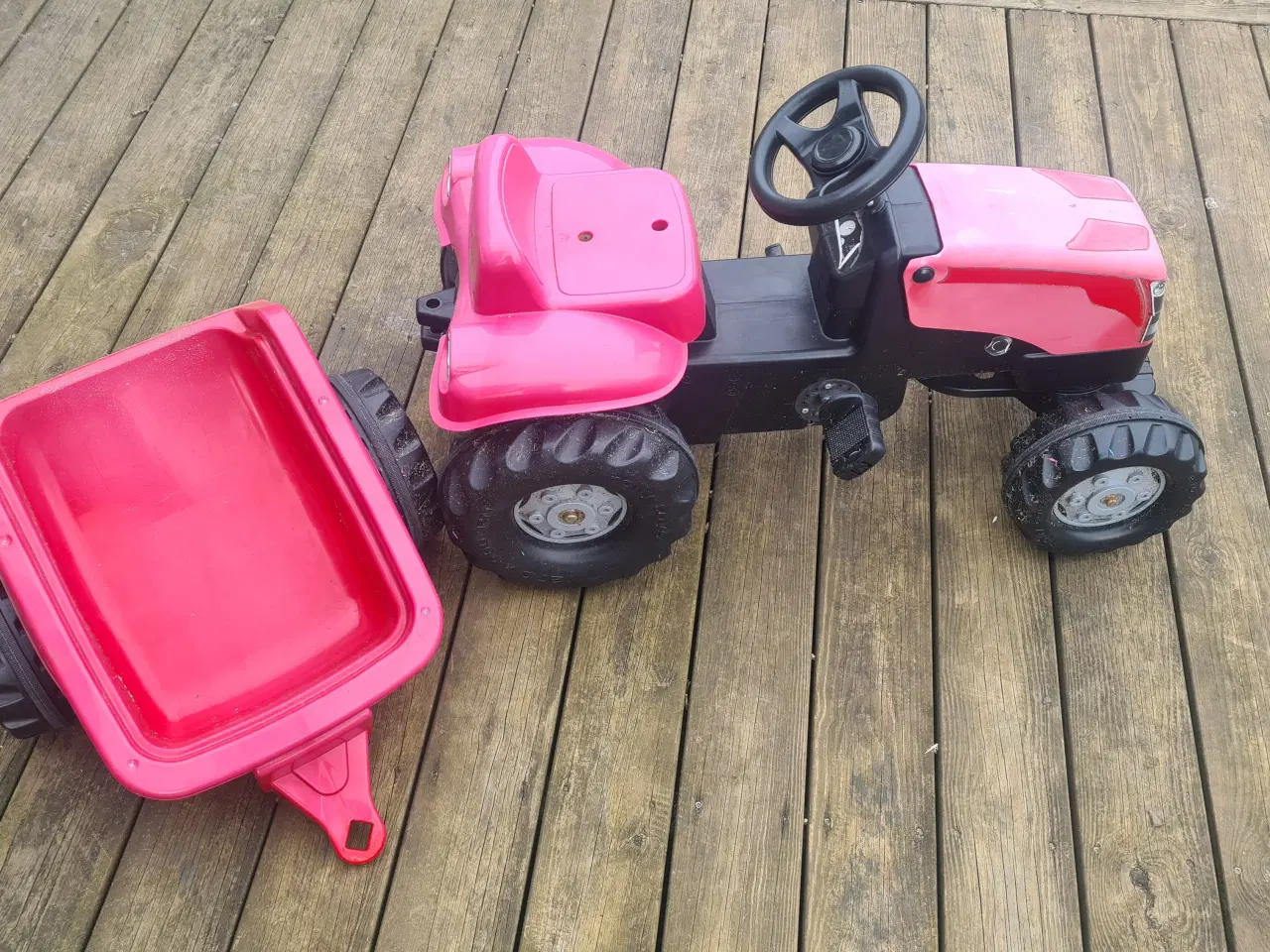 Billede 1 - Legetøjs traktor til små børn