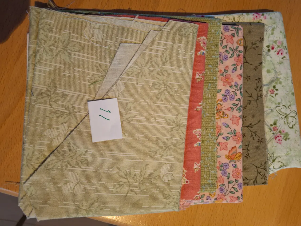 Billede 9 - patchwork restestof, 25 kr for 1 pakke