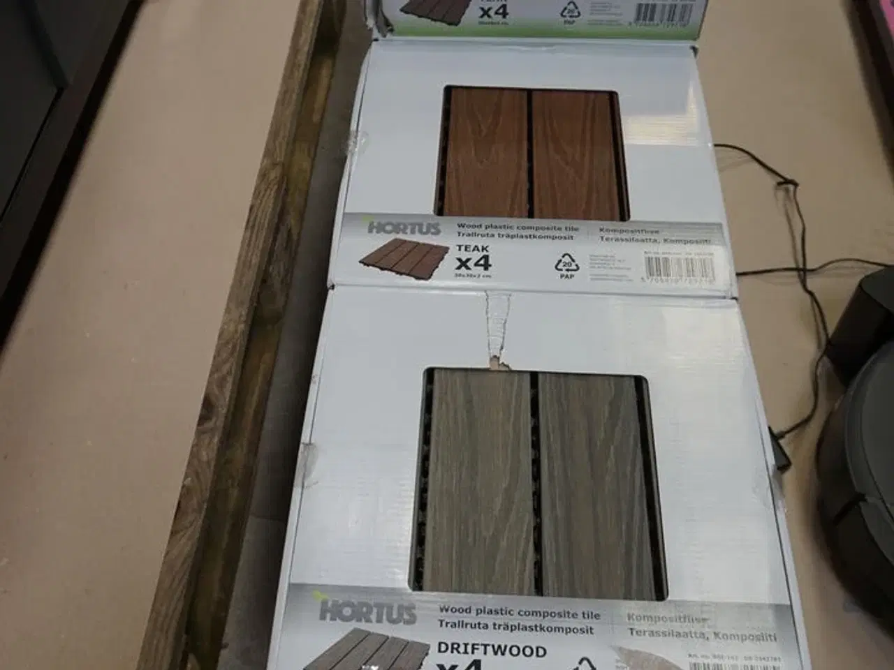 Billede 3 - 7 pk Terrassefliser, Komposit à 4 stk 30x30 cm Teak/grå
