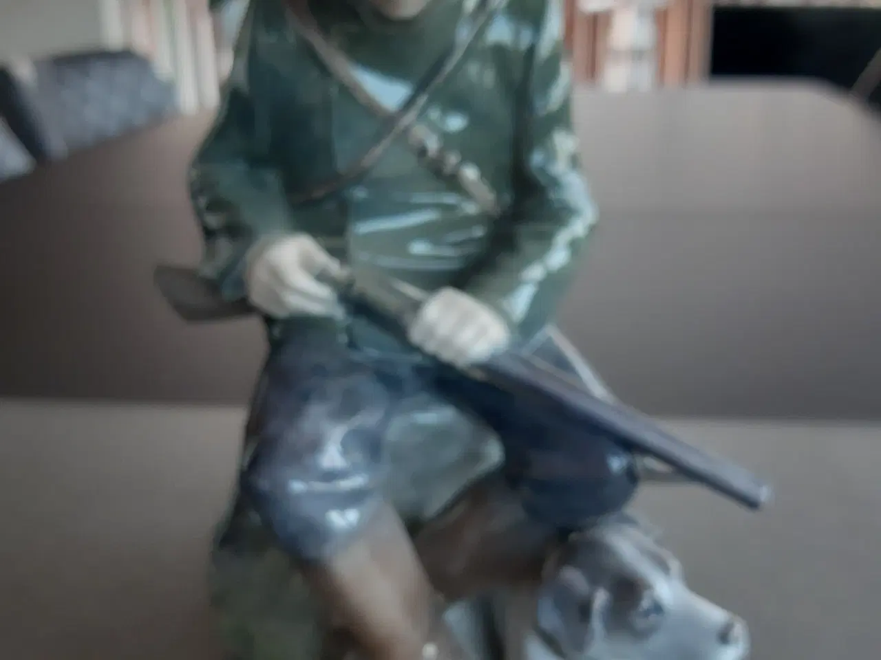 Billede 4 - Kgl. Jæger med hund