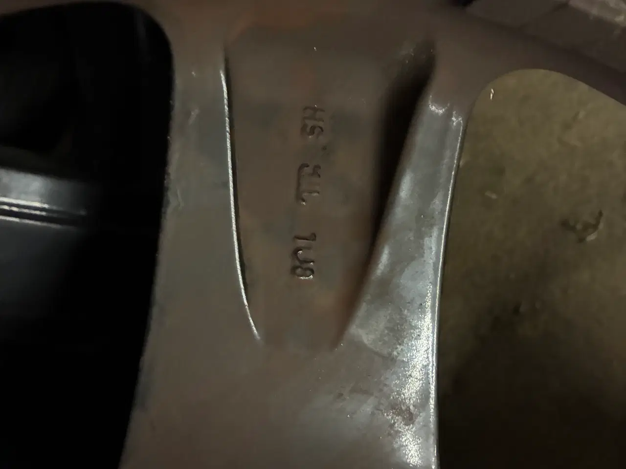 Billede 4 - Fine fælge og nye dæk