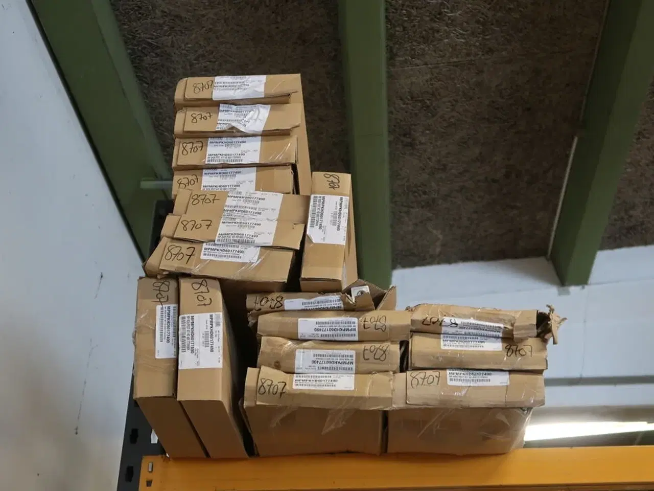 Billede 41 - Stort parti CAMBRO hylder og stiger