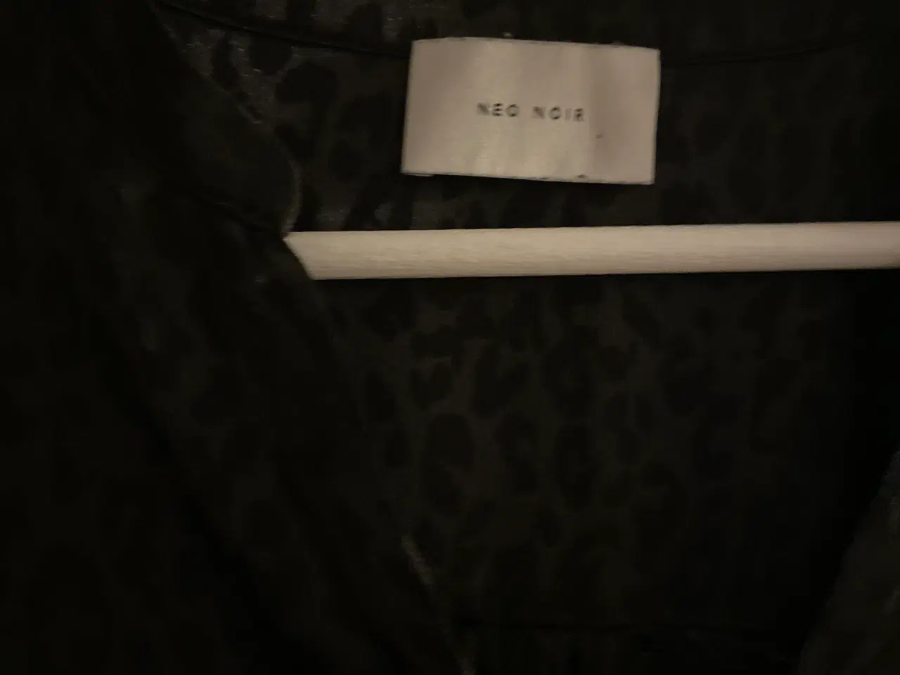Billede 3 - Neo Noir bluse i jacquard mønster 
