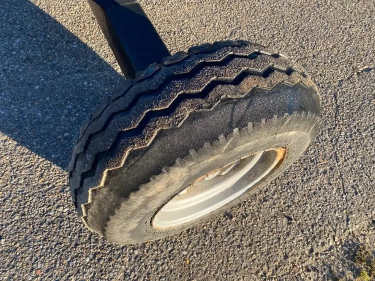 Billede 7 - New Holland Skærebordsvogn 35"