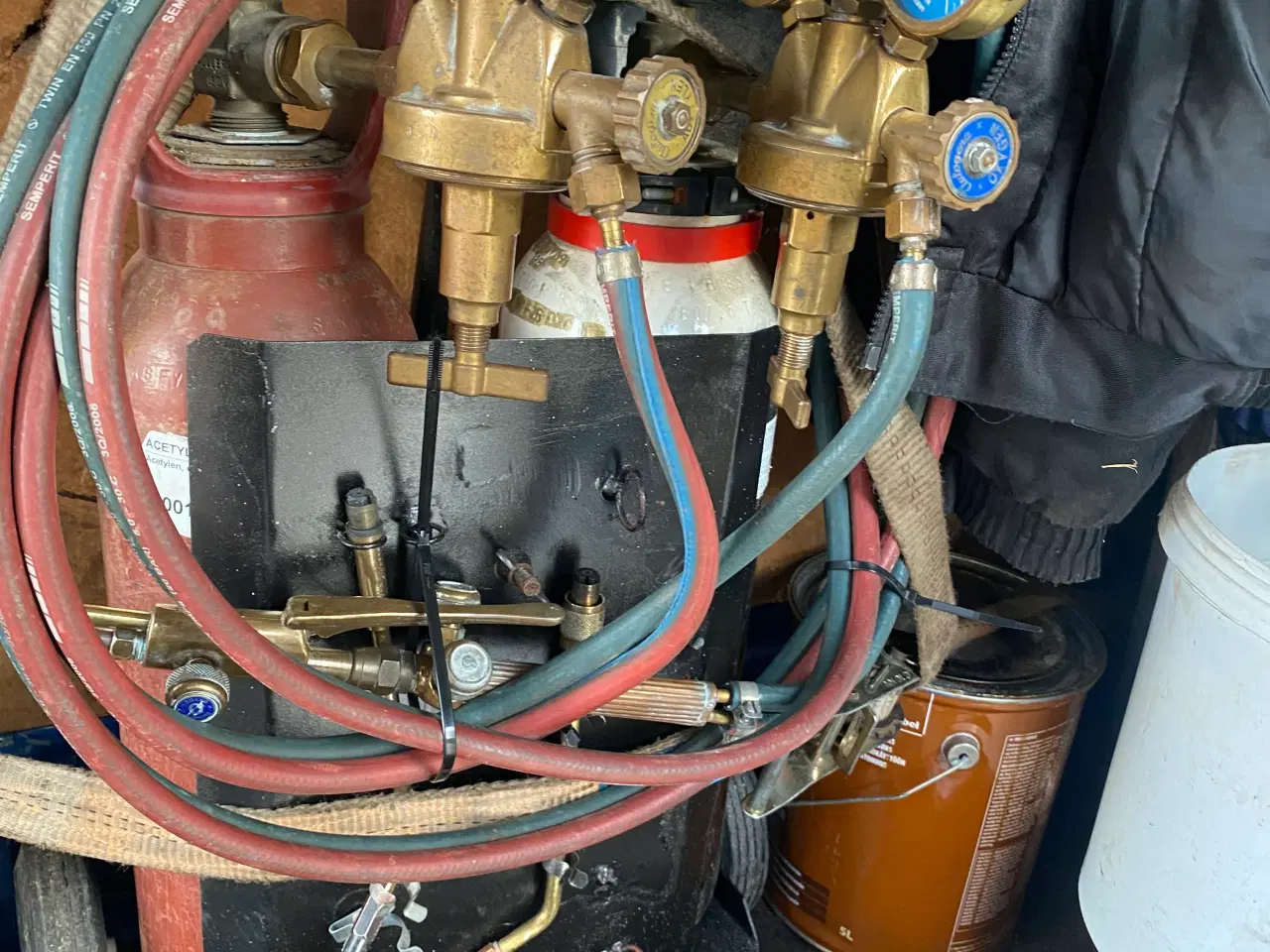 Billede 2 - gas og ilt sæt på vogn 