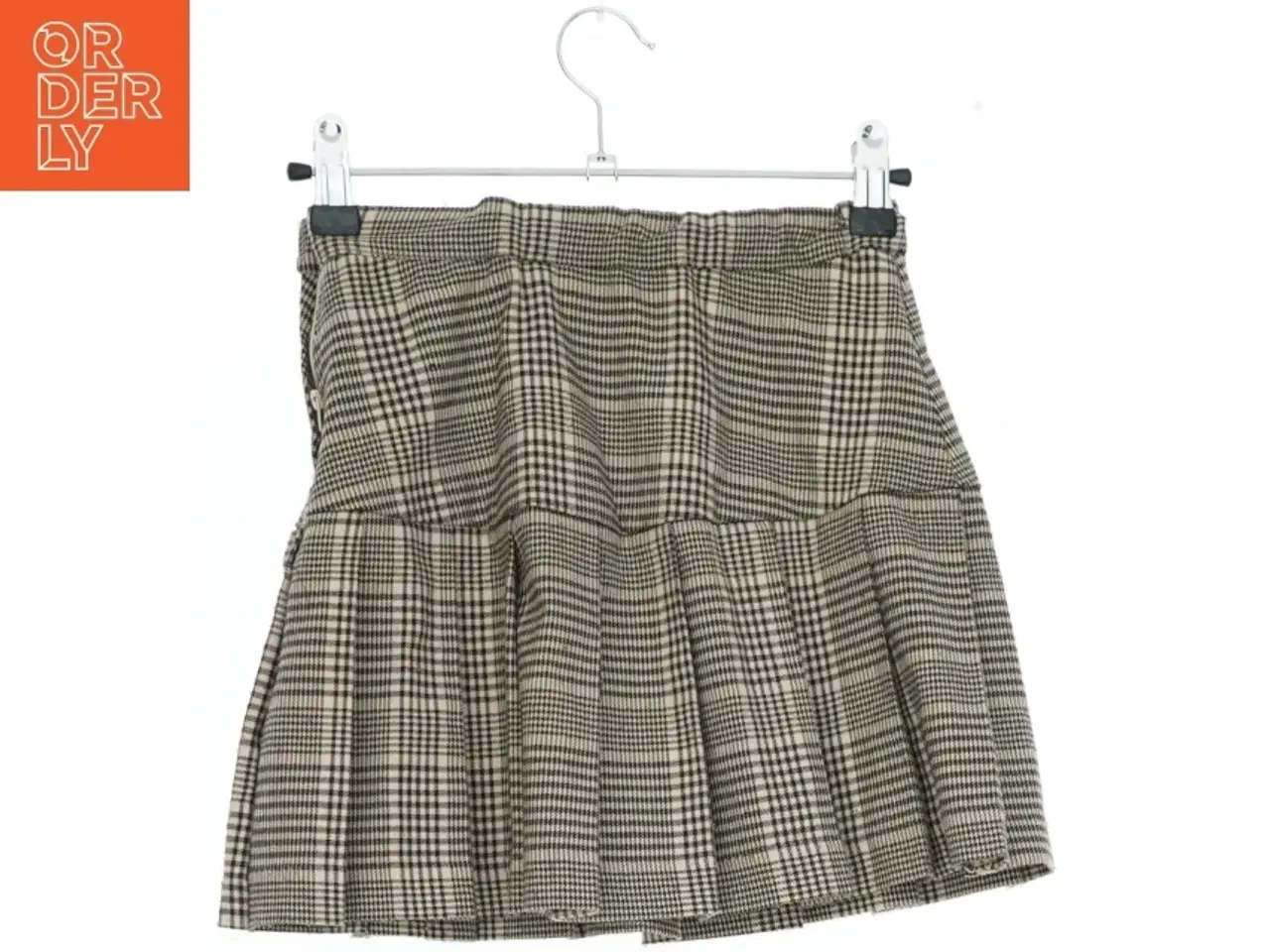 Billede 2 - Ternet nederdel fra H&M (str. 134)