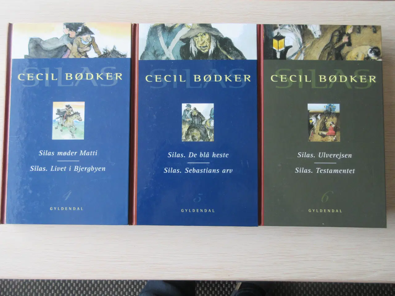 Billede 2 - Silas - bøger af Cecil Bødker ;-)