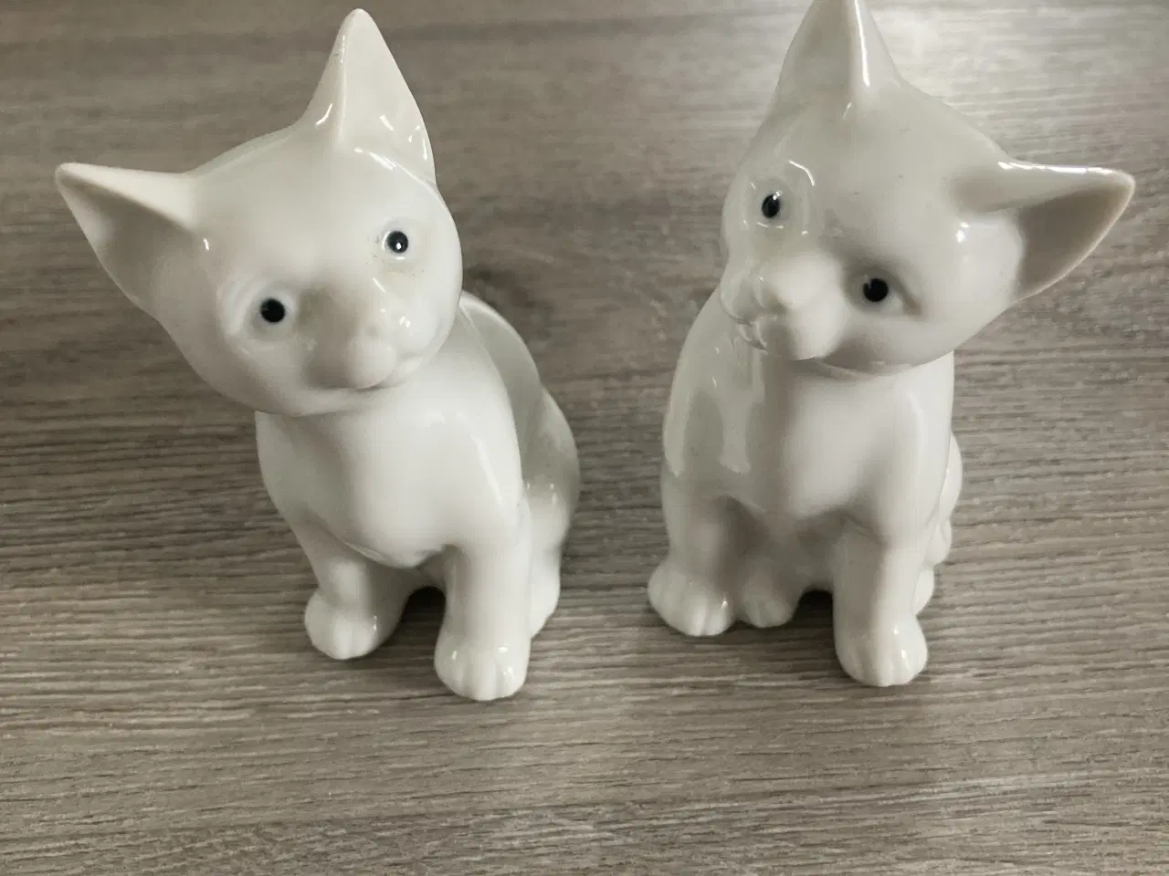 Billede 1 - Katte i porcelæn 