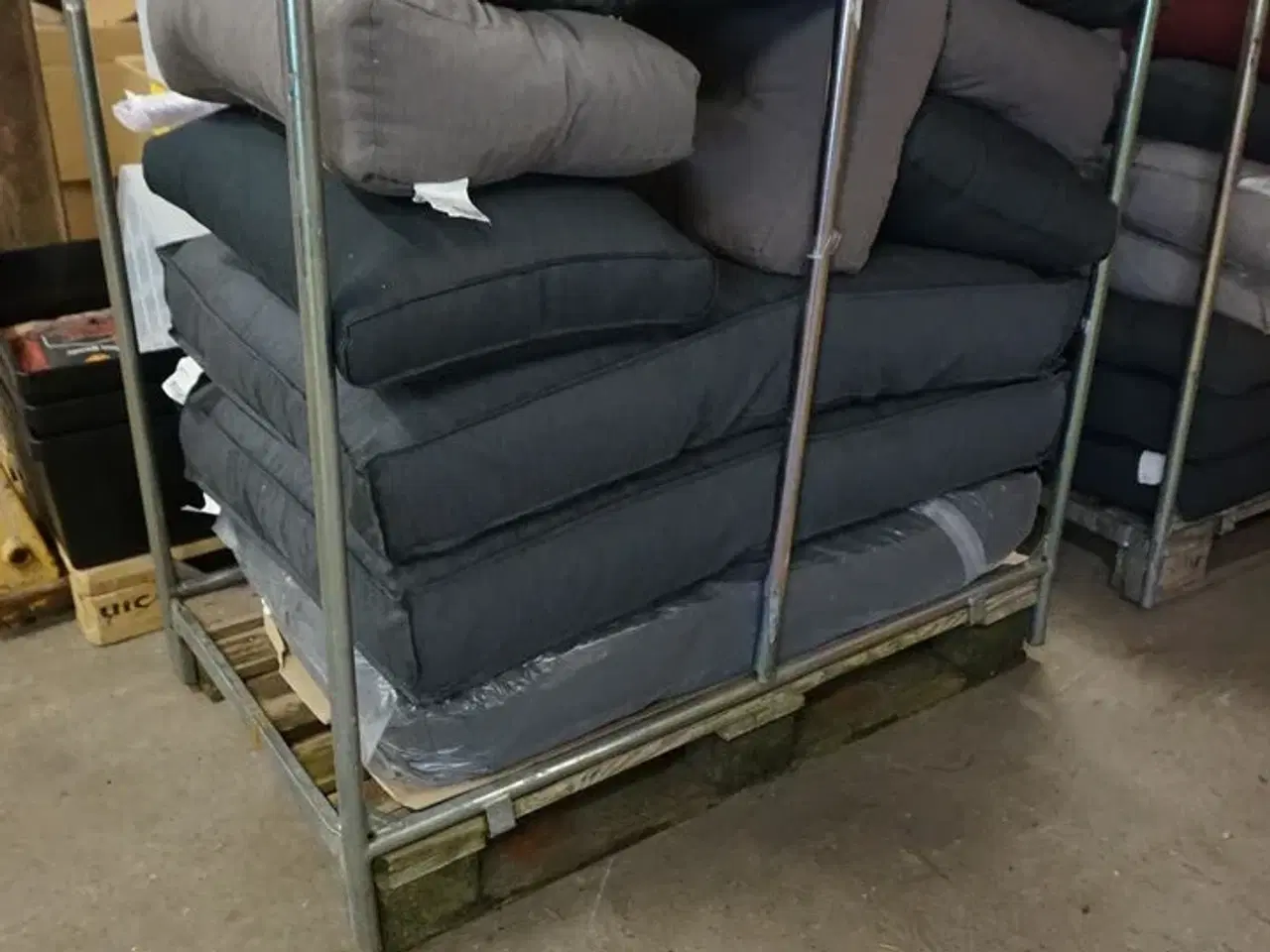 Billede 3 - Pallehynder m.m.