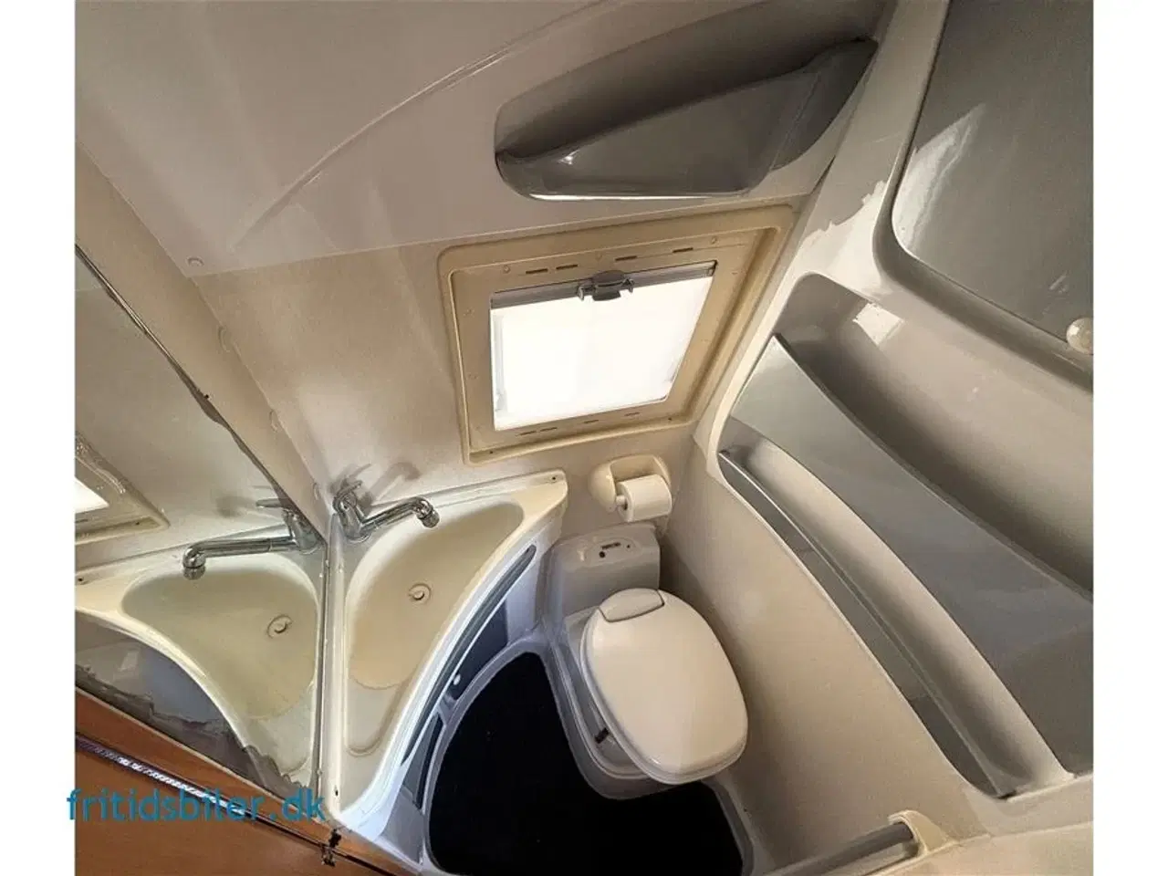 Billede 5 - 2006 - Trigano Eurocamper   Fin lille 540 city campervan med vinter pakke med ekstra isolering og diesel fyr