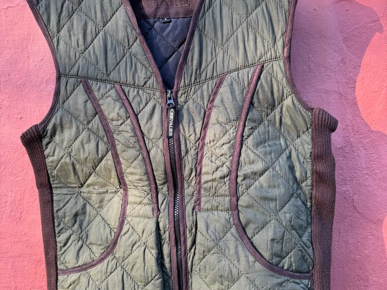 Billede 1 - Vest, let vateret - til kvinder