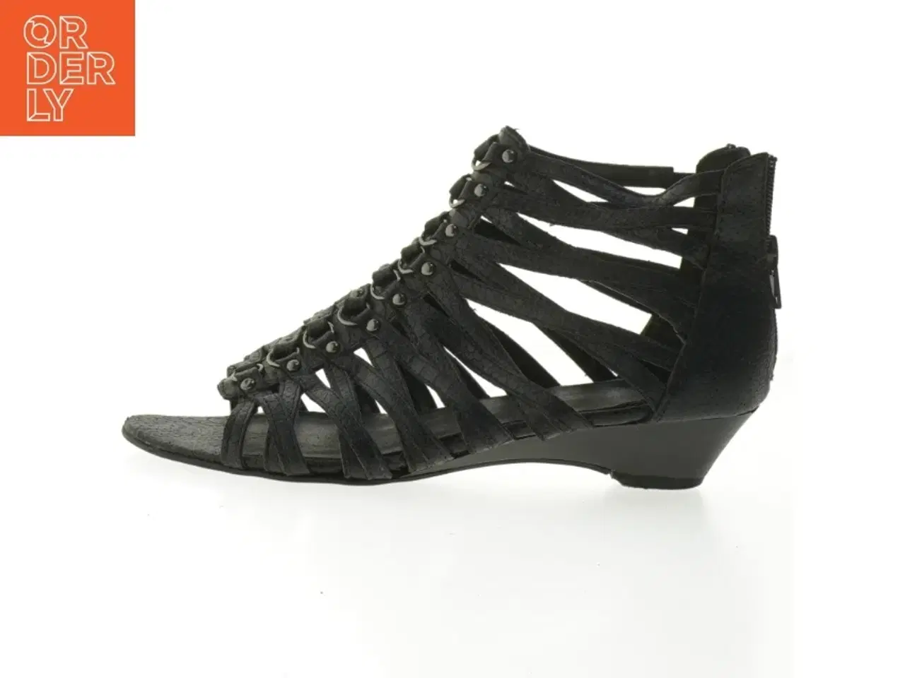 Billede 1 - Sorte sandaler med kilehæl (str. 37 )