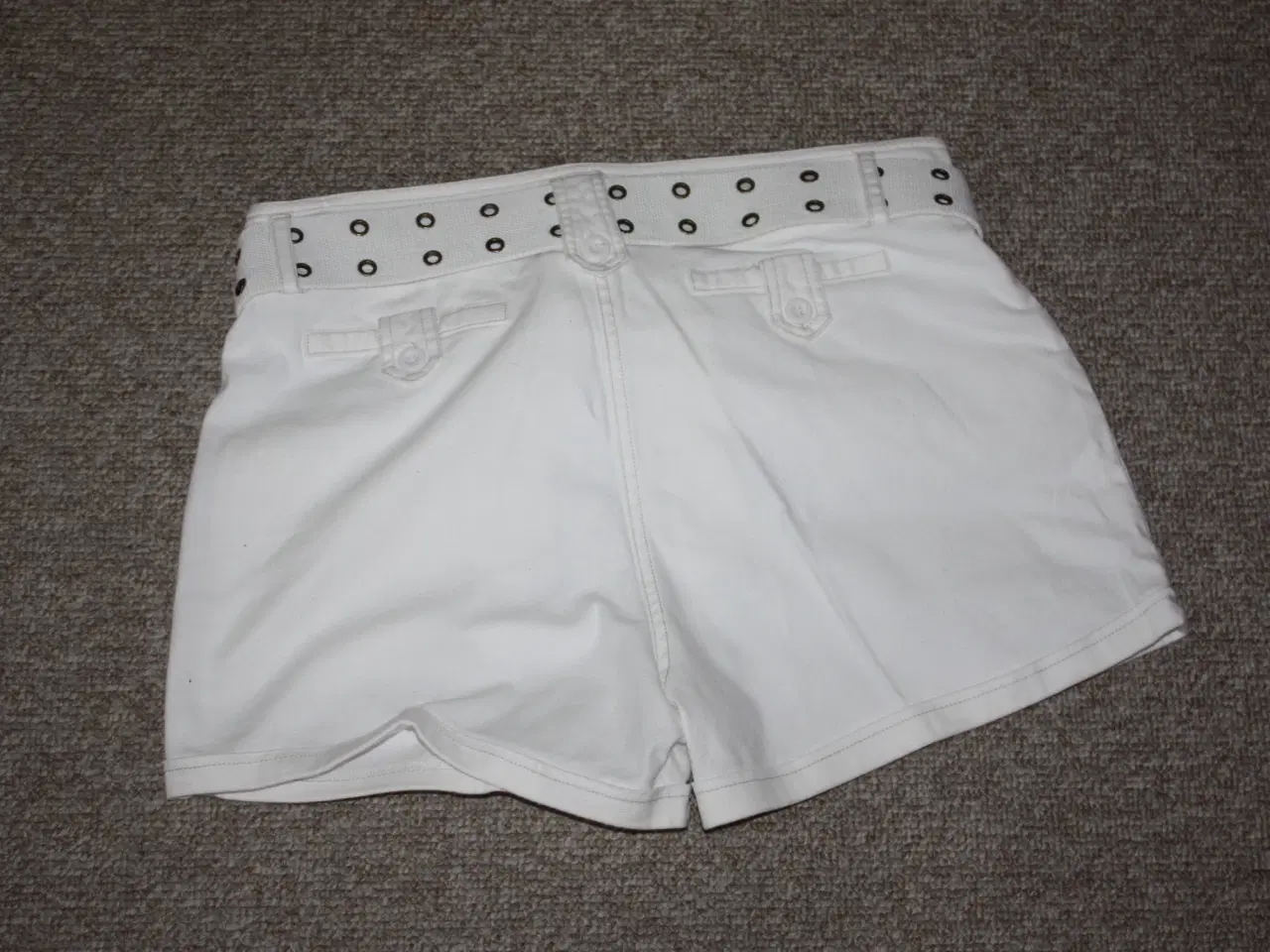 Billede 3 - Long Island shorts str.40