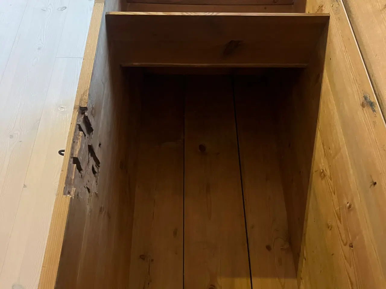 Billede 5 - Ældre Dragkiste