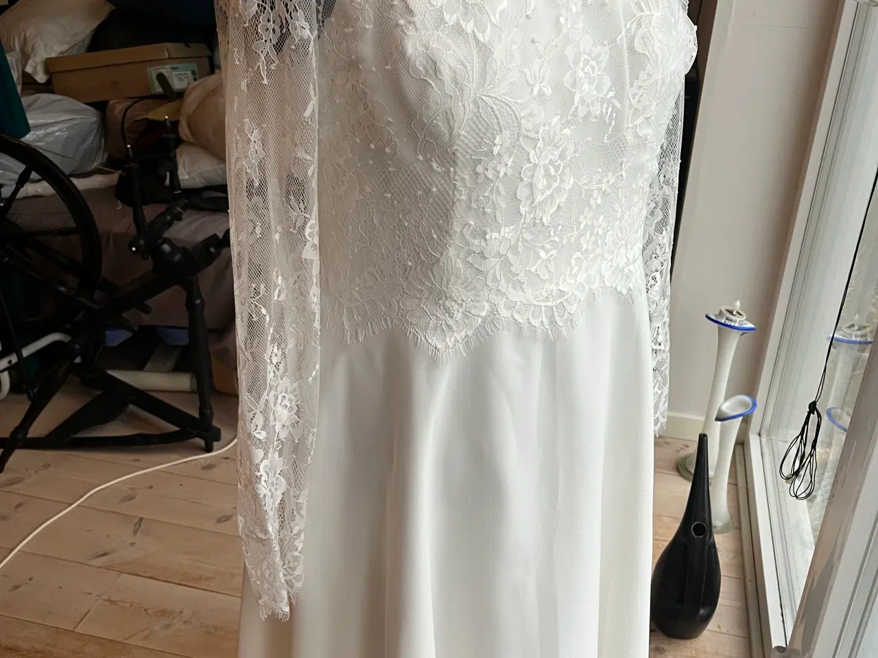 Billede 2 - HELT ny konfirmationskjole