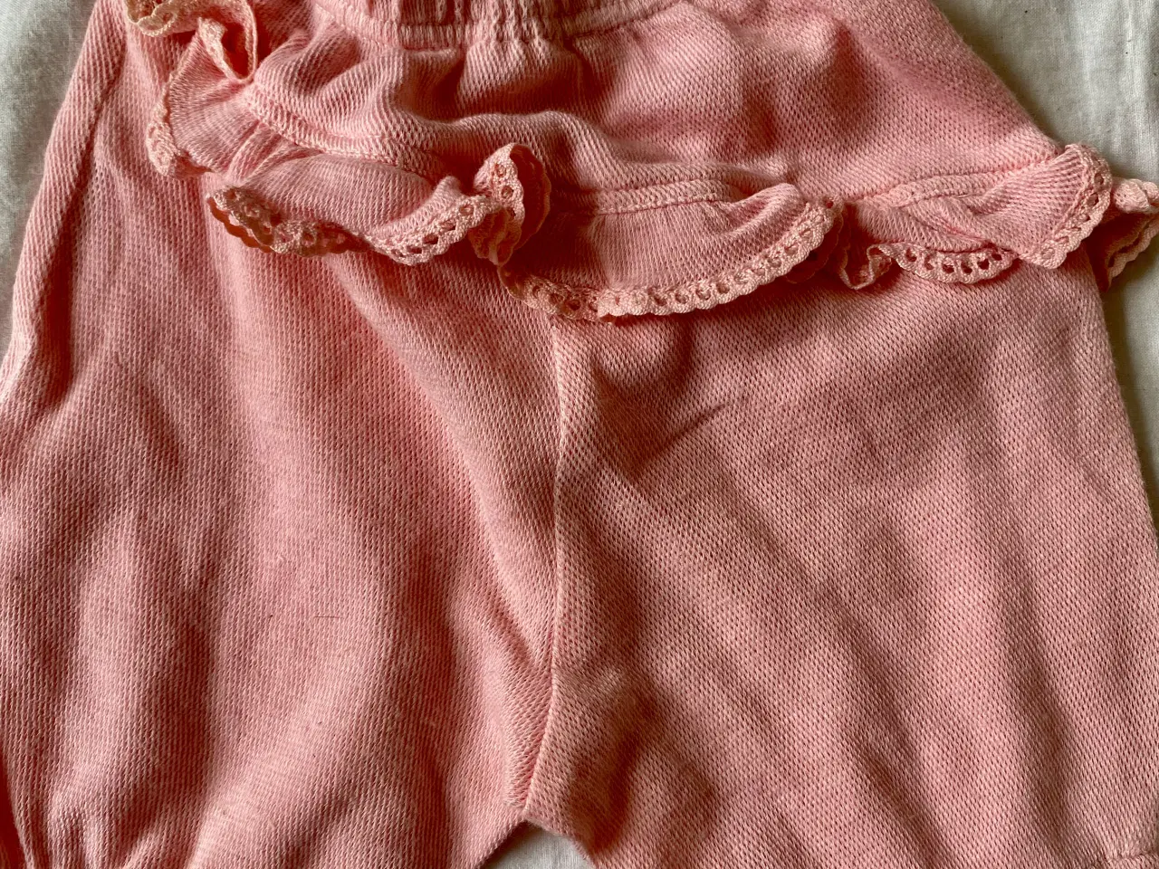 Billede 3 - Lyserøde bukser 56