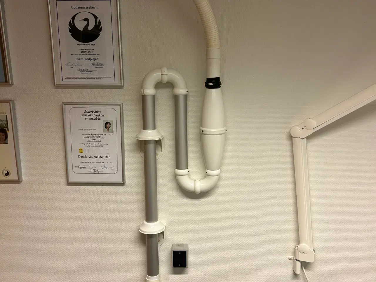 Billede 9 - Klinik udstyr briks , fodpleje stol