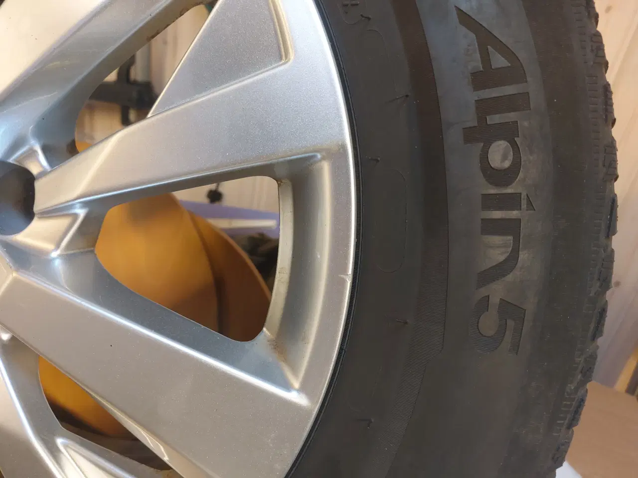 Billede 2 - Original Peugeot 3008 alufælge med vinterdæk