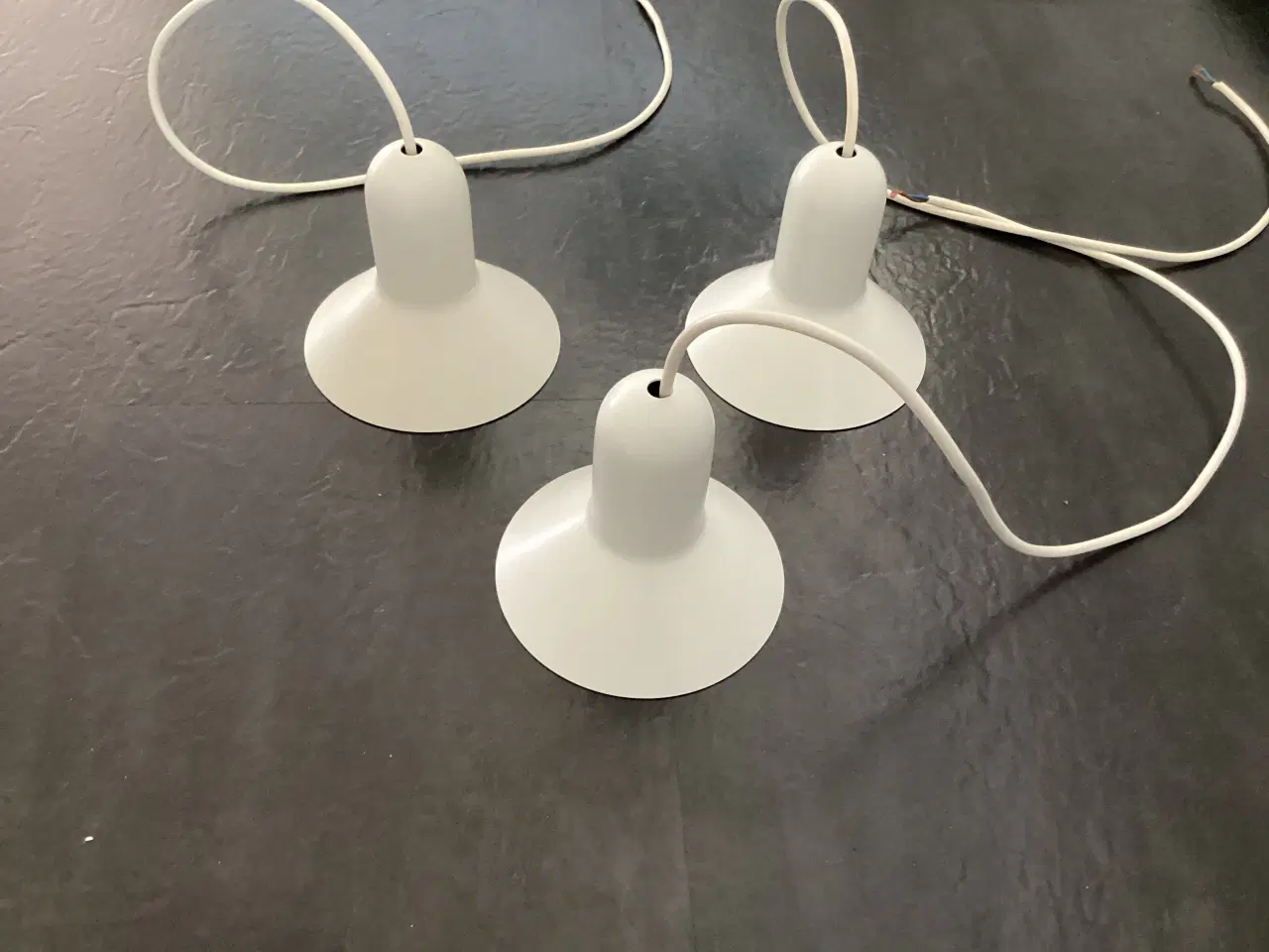 Billede 1 - 3 fine originale Confetti pendler fra Focus